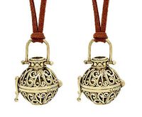 UgyDuky 2PCS Flower Aromatherapy Necklace, Vintage Essential Oils Diffuser Locket Pendant, Aroma Therapy Jewelry Set for Women Girl