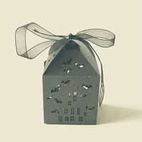 50pcs Bat Hollowed-out Design Wedding Favors Candy Boxes Halloween Party Gift Favor Treat Candy Paper Boxes (Black)