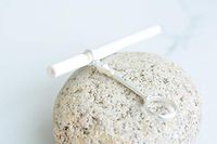 2PCS Metal Ring Finger Hand Rack Cigarette Holder Clip for Women's Slim Cigarette Man's Regular Smoking Accessories Gift (Silver, M(6.5 17mm))