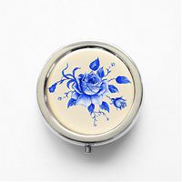 RhyNSky Chinese Style Blue and White Porcelain Pattern Mini Portable Pocket Pill Box Case Holder for Purse, 3 Compartments, Silvery, FS592