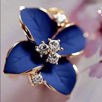 New Lady Girls Blue Flower Charm Crystal Ear Stud Earrings korean style CA Good Jewerly Fine Women Fashion Design Bright Designer Pendant Prom Pretty Bangle