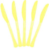 Extra Heavy Weight Plastic Knives | 20ct (Light Yellow)