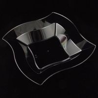 Wavy 14 oz. Clear Bowls - 10 Count