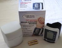 Fully Automatic Wrist Style Blood Pressure Monitor