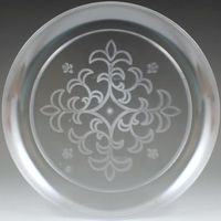 Sovereign Floral Etched 7-1/4-inch Plastic Plates