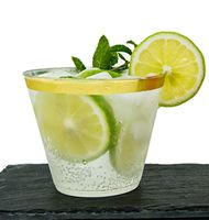 Modern Dining | 100 Gold Plastic Cups 9 oz Premium Rimmed Clear Fancy Tumblers Disposable High Quality Elegant Party Wedding Plastic Cups for All Dinner Parties