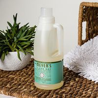 Mrs. Meyer's 4X Concentrated Laundry Detergent Basil, 32 OZ (Pack - 1)