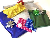 Made in Italy Elegant Mixed Colors 30 Gift Bags with 30 Bows in Metal Design - Self-Sealing Adhesive Flap