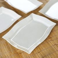 Tableclothsfactory 50 Pcs - Ivory 8" x 11.5" Rectangle Wave Disposable Plastic Plate