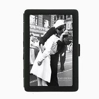 Perfection In Style Black Color Metal Cigarette Case D-024 Kissing On VJ Day - Nurse Kissing Sailor