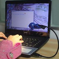 PIKADO Creative Diver USB Light, Premium USB Reading Lamp with Flexible Gooseneck (Blue)