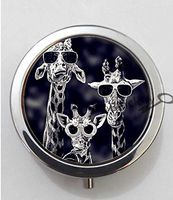 BlackKey Animal Giraffe Outline 3-Compartment Decorative Pocket Gift Box Case Organizer for Pill, Color 1 -404