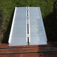 Bigbanana 4 FT Portable Folding Wheelchair Ramps Non-Skid Aluminum Loading Traction Threshold Ramp with Ribbed Surface and Carrying Handle, Holds up to 600 lbs