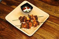 NATURAWARES 8 inches Disposable Palm Leaf Flat Square Plates Pack of 150 Biodegradable Dinnerware, Wooden Party Plates Pack, Suitable for Home, Catering, Parties & Weddings