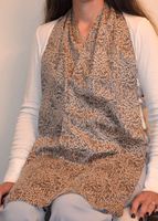 DinerWear Cravaat® II Dining Scarf Adult bib (Leaf)