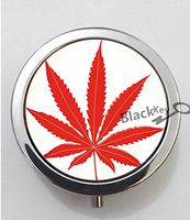 BlackKey Canada Canadian Flag 3-Compartment Decorative Pocket Gift Box Case Organizer for Pill, Color 1 -278