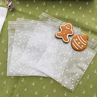 Sevenfly 100Pcs White Polka Dot Treat Bags Self Adhesive Candy Cookie Bags Clear Cellophane Bags For Bakery Biscuit Dessert Wedding Favors(77cm)