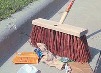 RUBBERMAID Brown Palmyra Heavy Duty Push Broom