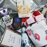 Mysteries Box - Makes a Nice Gift! - Anything Possible - All Items are New - 30$