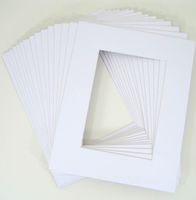 Pack of 25 11x14 White Picture Mats Mattes with White Core Bevel Cut for 8x10 Photo