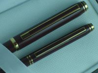 Cross Made in The USA Executive Limited Edition Signature Lacquer with 18k Solid Gold Extra-Fine Nib Fountain Pen & Pencil Set