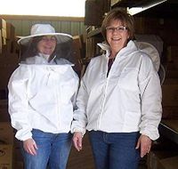 Beekeeping Zip Up Jacket with Round Hat/Veil (Large)