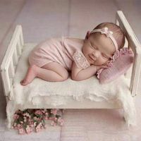 16.53x11.2x8.46in Newborn Photography Props Small Wooden Bed Baby Posing Sofa Props Baby Photo Props Mini Bed for Baby Girls Boys