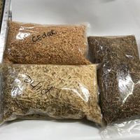 10 Oz Cedar Wood Chips Medium Coarse Flavored with Mahogany Essential Oil Blend