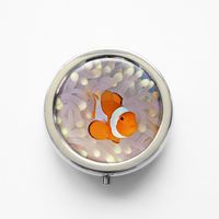 RhyNSky Animal Fish Mini Portable Pocket Pill Box Case Holder for Purse, 3 Compartments, Silvery, FS19