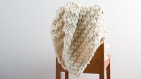Arm Knitting: Make a Throw Blanket