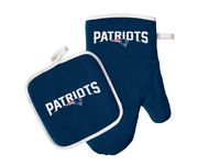 Pro Specialties Group NFL New England Patriots Oven Mitt and Pot Holder Set