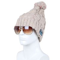 August EPA30 Bluetooth Headphone Cable Knit Hat - Ideal for Gadget Lovers (Beige)