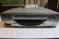 SANYO VWM-400 4 Head VCR VHS Cassette Player & Recorder VCR+ & Energy Star model