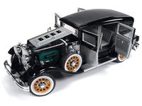 1931 Peerless Master 8 Sedan Black and Silver Limited Edition to 1,500 Pieces Worldwide 1/18 Diecast Model Car by Autoworld AW252