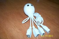 USB Hub 2.0 4-port For Mac and PC High Speed. 4-Legged Octopus (TM). Very Cute Octopus Design. (White)