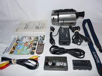 Sony CCD-TRV615 Hi8 HandyCam Camcorder