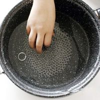 Xindda 6"x6" Stainless Steel Cast Iron Cleaner 316L Chainmail Scrubber for Cast Iron Pan Pre-Seasoned Pan Dutch Ovens Waffle Iron Pans Scraper Cast Iron Grill Scraper Skillet Scraper, Ship from USA