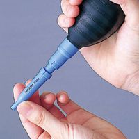 Hozan Z-263 Duster (Blower) w/Compression Nozzle