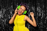 Treasures Gifted Pack of 3 Black Metallic Tinsel Foil Fringe 3 x 8 Feet Curtains for New Year Eve Party Birthday Graduation Party Supplies Photo Booth Backdrop