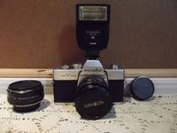 Minolta SR T200 Camera Bundle