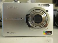 Kodak EASYSHARE C763 - Digital camera - compact - 7.1 Mpix - optical zoom: 3 x - supported memory: MMC, SD