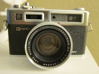 Yashica Electro 35 Rangefinder Film Camera w/ Yashinon DX 1:1.7 f=45mm Lens