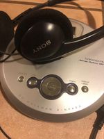 Sony D-NF400 Psyc ATRAC Portable CD Player with Digital Tuner (AM / FM / TV / Weather)