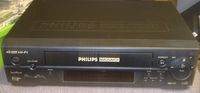 PHILIPS MAGNAVOX 4 HEAD Hi-Fi SmartPicture VCR Plus+ VHS HQ - WITHOUT REMOTE