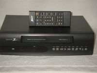 ZENITH 4 Head Hi-Fi Stereo VHS VCR, Model VRA422, with Remote Control.