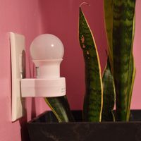 Minigadgets, Inc Night Light with Wi-Fi Hidden Camera