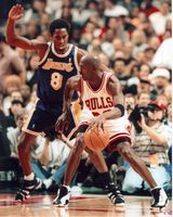 Kobe Bryant Guarding Michael Jordan Los Angeles Lakers Chicago Bulls Photo 8x10
