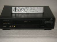 MAGNAVOX 4 Head Hi-Fi Stereo VCR, Model VRT-462, Remote Control