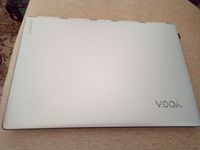 Lenovo Yoga 900 2-in-1 13.3-inch QHD+ IPS Multitouch Convertible Laptop (Core i7-6560U, 256GB SSD, 8GB RAM) -Platinum Silver