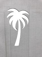 DCentral Palm Tree Screen Magnet Decor; Multipurpose, Double-Sided, for Non-Retractable Screens, Helps to Stop Walking into Screens, Covers Small tears in Screens. Size W 4.5" X 7.5